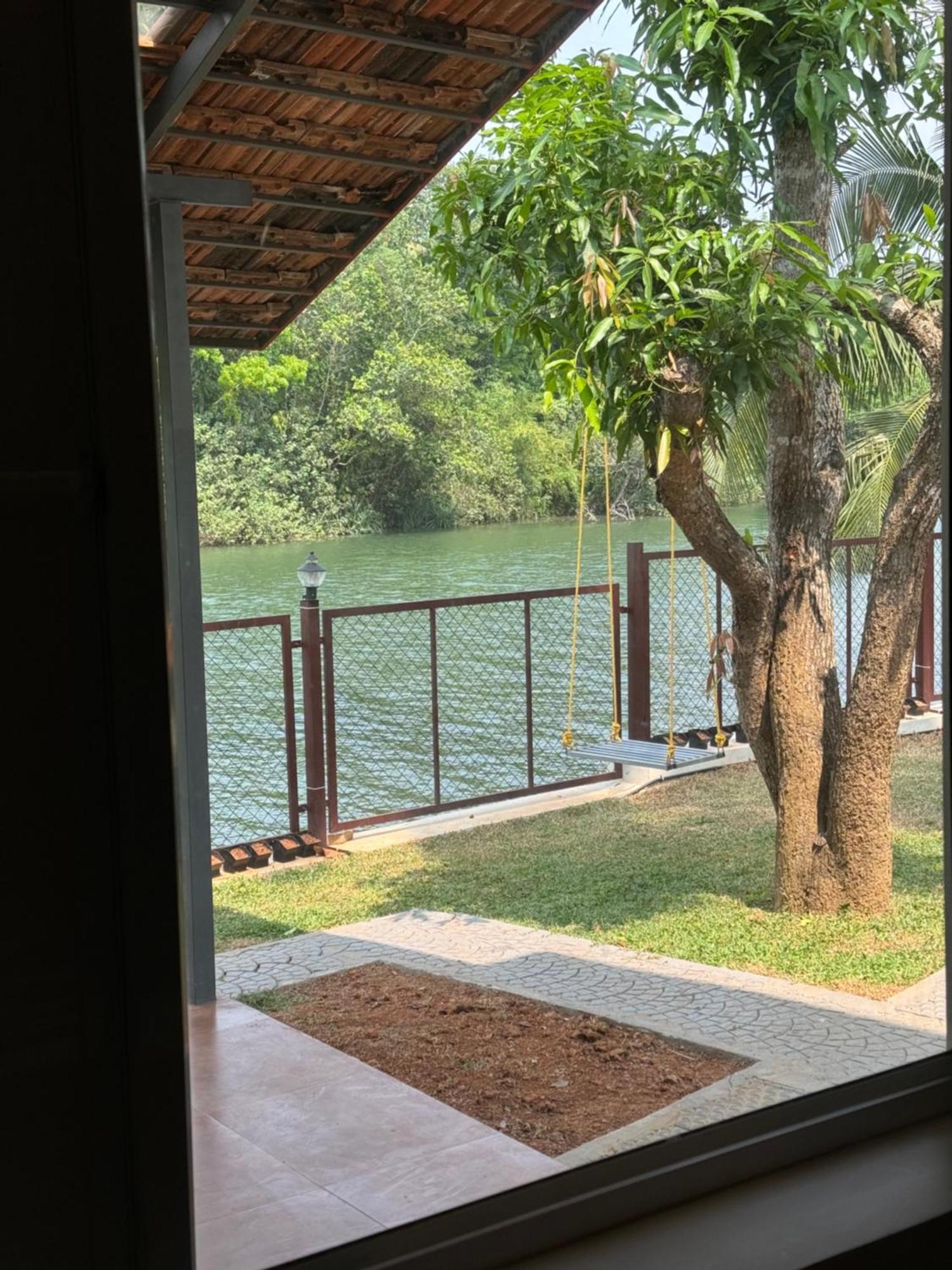 Blue Lake Villa Kollam Exterior foto